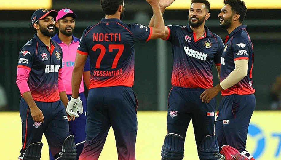 ঢাকার মাঠ থেকে ড্রেসিংরুম: যে লেজার স্কোরবোর্ডের চেয়ে বেশি মনে রাখে