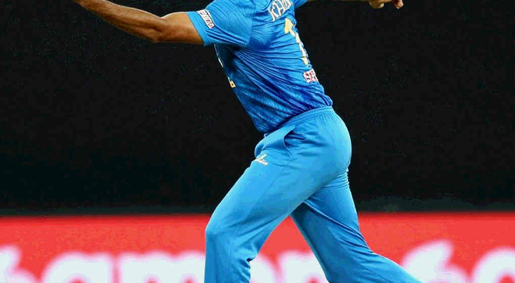 জাফরের 'ব্যাটিংয়ে মন দাও' এবং জয়সওয়ালের কিপিং: যে বিতর্কে আসল প্রশ্নটি হারিয়ে গেছে