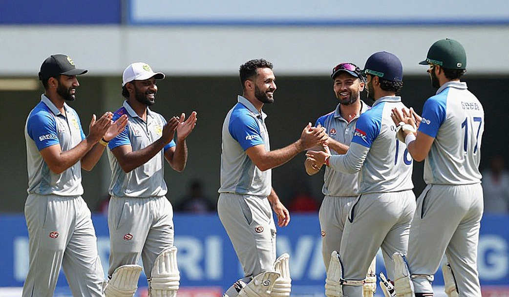 মুল্লানপুরের ক্যাপ: হ্যামস্ট্রিং, লেজার আর ভারতের পেস-গভীরতার হিসাব মুল্লানপুরের ক্যাপ: হ্যামস্ট্রিং, লেজার আর ভারতের পেস-গভীরতার হিসাব