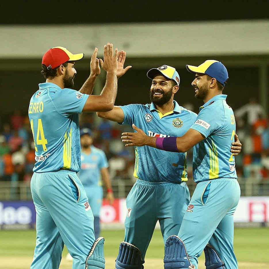 পাওয়ারপ্লে ডট বলের ছায়ায়: টি-টোয়েন্টি বিশ্বকাপে বাংলাদেশের ব্যাটিং ধাঁধা পাওয়ারপ্লে ডট বলের ছায়ায়: টি-টোয়েন্টি বিশ্বকাপে বাংলাদেশের ব্যাটিং ধাঁধা