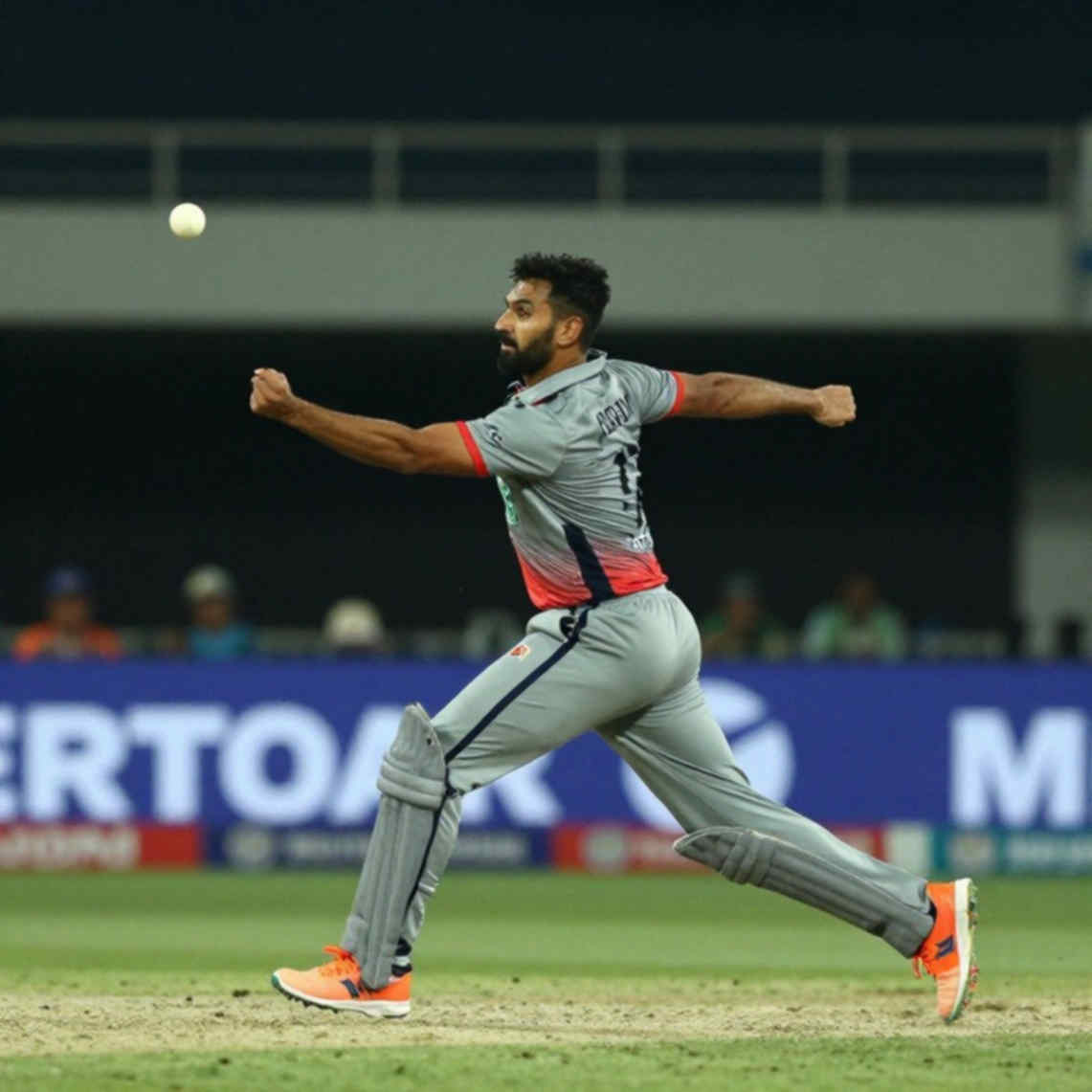 লাবুশেনের ৪৮ ইনিংস, হার্মারের এক ওভার: নিউল্যান্ডসের দ্বিতীয় সকালে অস্ট্রেলিয়ার দুই গল্প