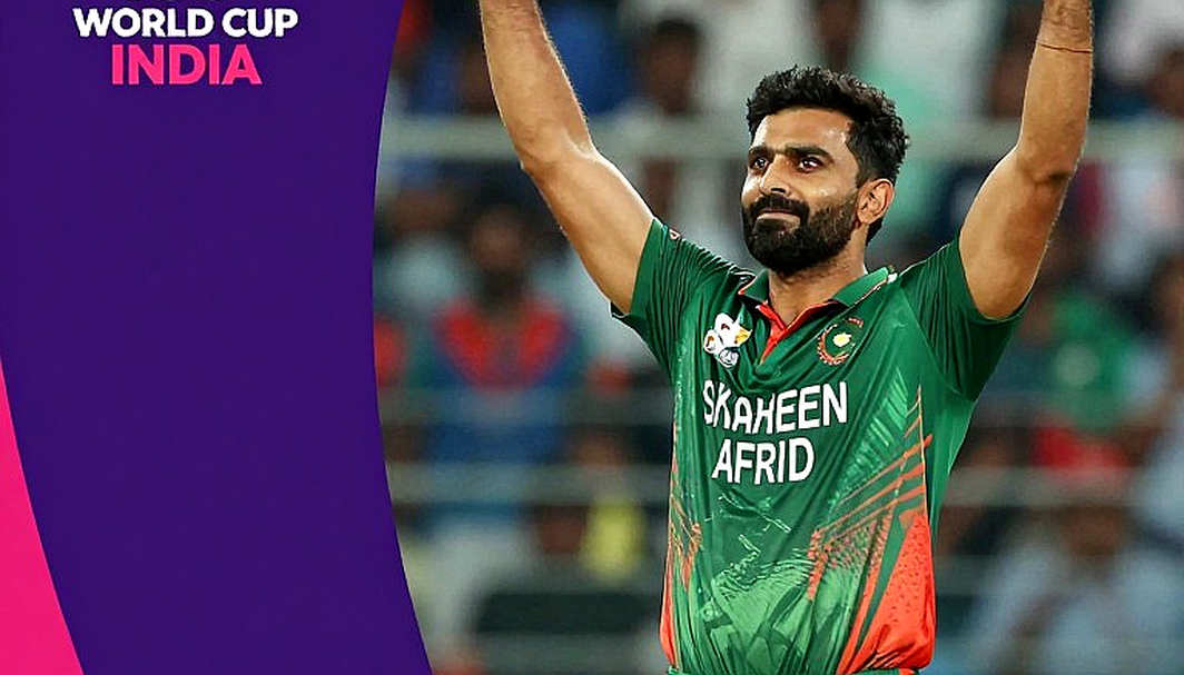 লাহোরের ফ্ল্যাট ডেকে হারিস রাউফের আসল প্রশ্ন: ছোট স্কোয়ার বাউন্ডারিতে উইকেটের খোঁজ, আর ৩৫০ রানের অঙ্ক